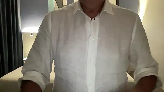 Snapshot of henrybull007 chatting on 17, 6, 2026 henrybull007 online show from 17, 6, 2026