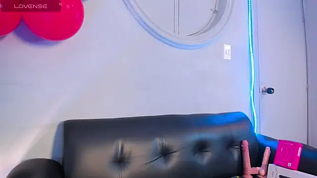 Raichell sweet curvy online show from 10, 6, 2026
