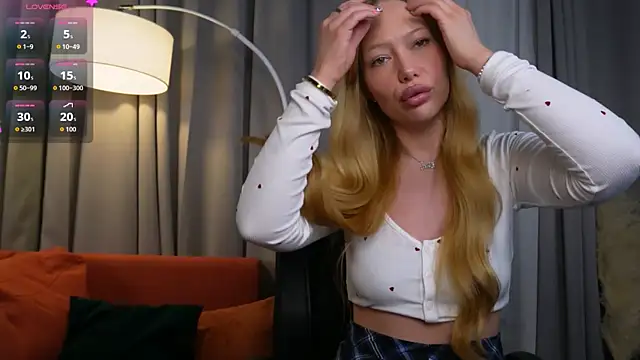 Snapshot of _Mila_Luna_ chatting on 13, 6, 2026 Mila Luna online show from 13, 6, 2026