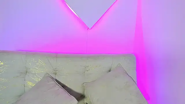 LiaCampbell  online show from 7, 7, 2026