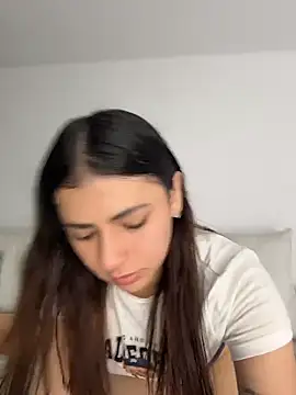 EmilyCxx online show from 8, 7, 2026