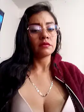 mili hotty online show from 2, 6, 2026