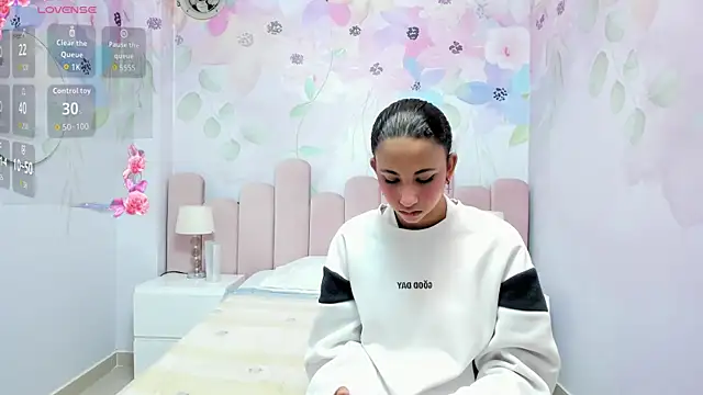 Miabloom19  online show from 9, 7, 2026