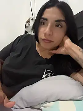 InesD Arcy online show from 29, 5, 2026