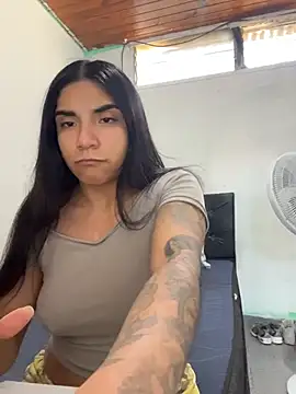 InesD Arcy online show from 30, 5, 2026