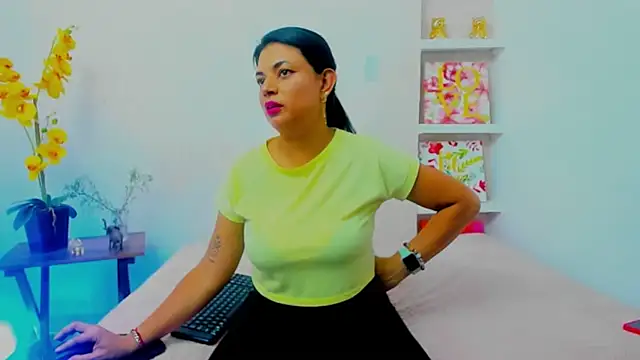 Snapshot of ChloeSmith9 chatting on 9, 6, 2026 ChloeSmith9 online show from 9, 6, 2026