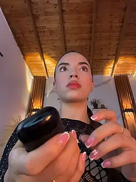 Snapshot of catalina_lafer chatting on 13, 5, 2026 catalina lafer online show from 13, 5, 2026