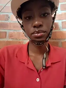 Snapshot of Roxaneex chatting on 10, 6, 2026 Roxaneex online show from 10, 6, 2026