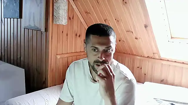 Deniskaaaaa1 online show from 13, 5, 2026