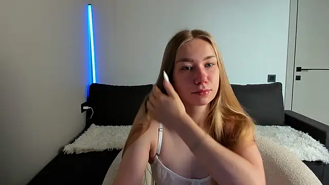 AnnaAlexArti online show from 9, 7, 2026