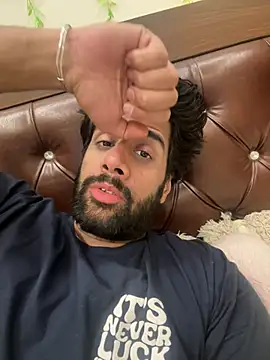 couple gay  online show from 30, 4, 2026