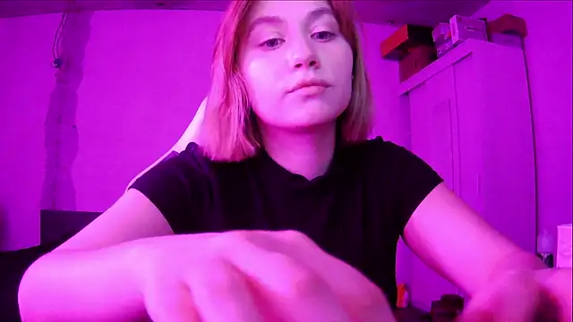 SuzieAllen online show from 12, 5, 2026