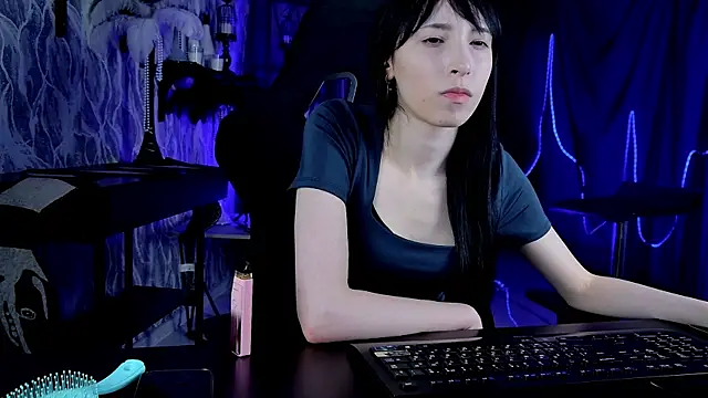 SeraphineSparda online show from 6, 7, 2026