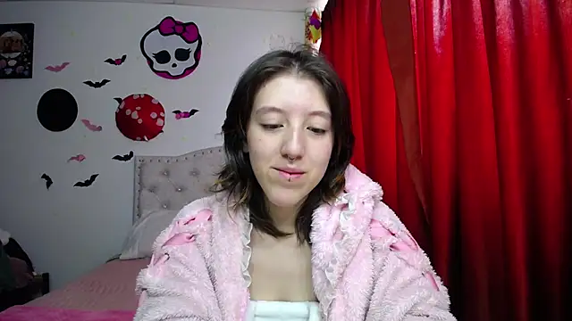 Snapshot of Blair_y_Briar chatting on 14, 7, 2026 Blair y Briar online show from 14, 7, 2026