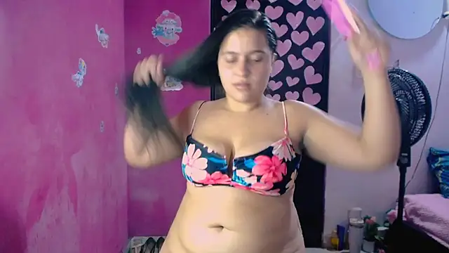 Snapshot of Kiara_tits chatting on 21, 5, 2026 Kiara tits online show from 21, 5, 2026