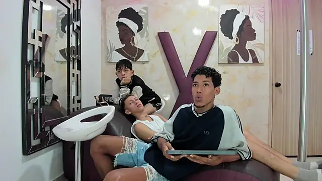 Snapshot of RED_BOYS_XXX chatting on 17, 5, 2026 RED BOYS XXX online show from 17, 5, 2026