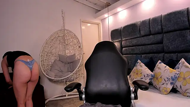 jessicamoonn online show from 12, 5, 2026