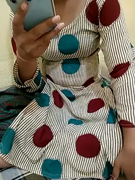 Snapshot of Seema_yadav01 chatting on 7, 6, 2026 Seema yadav01 online show from 7, 6, 2026