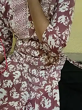 Seema yadav01 online show from 24, 7, 2026