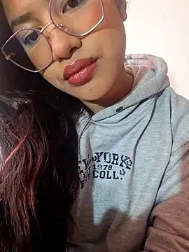 Hot Sophy  online show from 10, 7, 2026