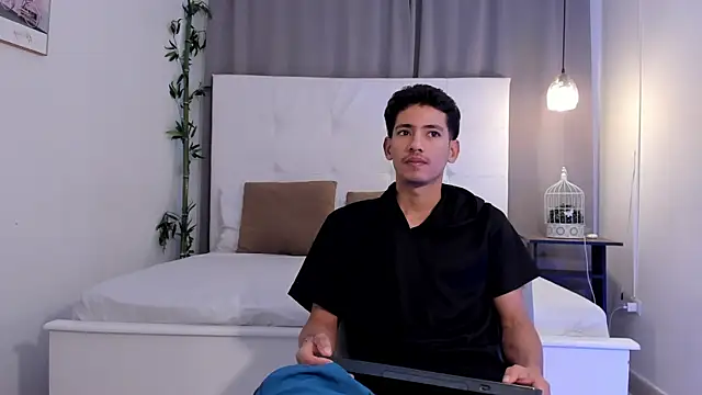 Alejo-and-Thiago online show from 18, 7, 2026