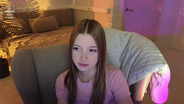 Eva Th0mpson online show from 19, 7, 2026