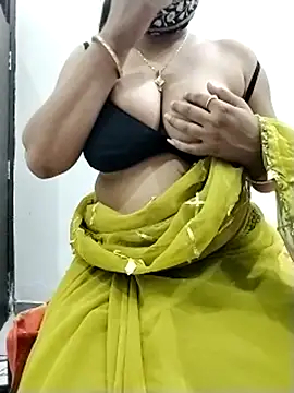 Snapshot of sexyy_nidhii chatting on 9, 5, 2026 sexyy nidhii online show from 9, 5, 2026
