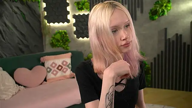 Snapshot of shishka_angel chatting on 5, 5, 2026 shishka angel online show from 5, 5, 2026