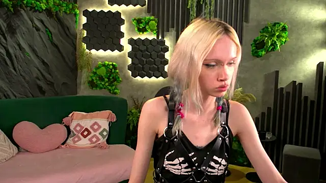 Snapshot of shishka_angel chatting on 22, 5, 2026 shishka angel online show from 22, 5, 2026