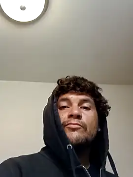 matdog027374 online show from 10, 5, 2026
