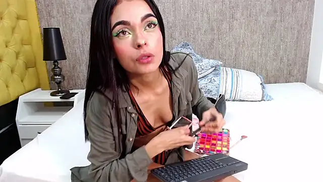 CatalinaFoxs online show from 12, 5, 2026