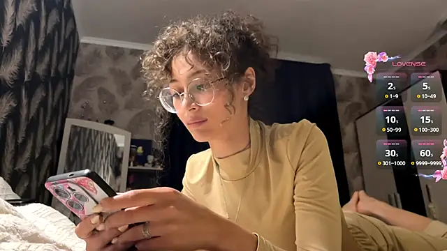 Snapshot of CurlyWinx chatting on 31, 5, 2026 CurlyWinx online show from 31, 5, 2026