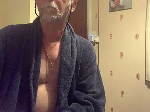 Snapshot of Moonraker64 chatting on 12, 6, 2026 Moonraker64 online show from 12, 6, 2026