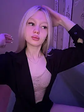 Snapshot of Velvet_Doll_ chatting on 7, 5, 2026 Velvet Doll online show from 7, 5, 2026