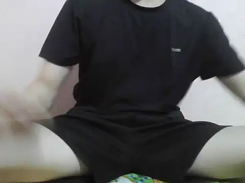 Snapshot of Zineyy chatting on 19, 6, 2026 Zineyy online show from 19, 6, 2026