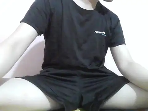 Snapshot of Zineyy chatting on 28, 6, 2026 Zineyy online show from 28, 6, 2026