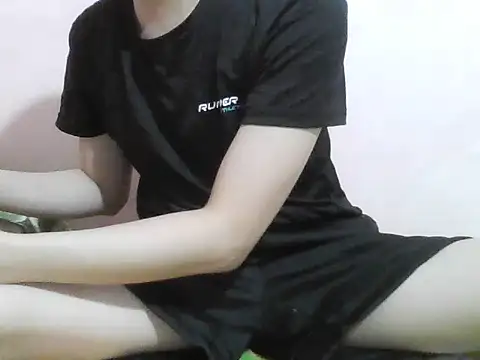 Snapshot of Zineyy chatting on 29, 6, 2026 Zineyy online show from 29, 6, 2026
