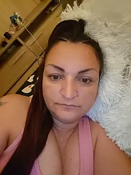 Snapshot of LunaMoonlira chatting on 19, 6, 2026 LunaMoonlira online show from 19, 6, 2026