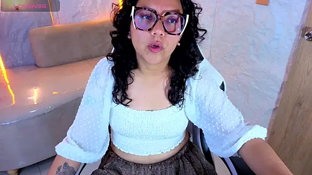 Violeta Moon Tx online show from 6, 5, 2026