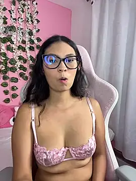 Snapshot of melody_flowers18 chatting on 18, 6, 2026 melody flowers18 online show from 18, 6, 2026