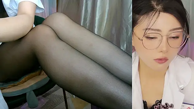 Snapshot of honeypeach666 chatting on 26, 5, 2026 honeypeach666 online show from 26, 5, 2026
