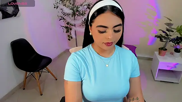 Snapshot of Margot_Robie chatting on 9, 5, 2026 Margot Robie online show from 9, 5, 2026