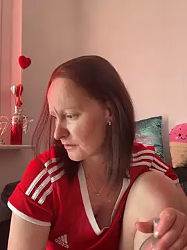 Snapshot of LindaLee90 chatting on 16, 5, 2026 LindaLee90 online show from 16, 5, 2026