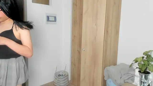 naomimoore828 online show from 25, 6, 2026