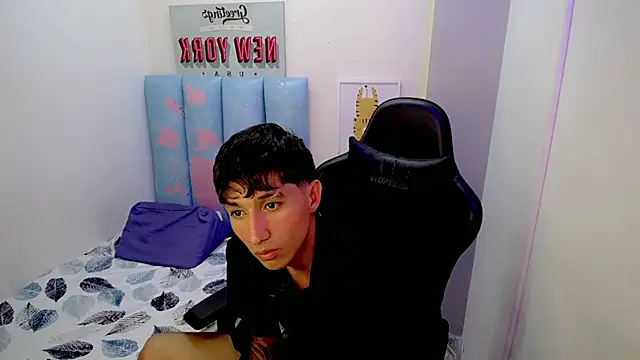 liam play online show from 8, 5, 2026