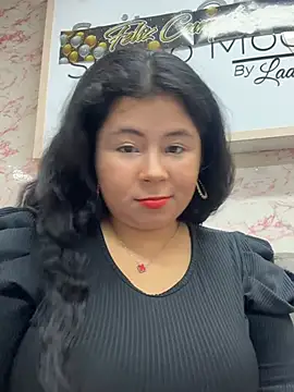 Snapshot of AriaMoonnn chatting on 11, 6, 2026 AriaMoonnn online show from 11, 6, 2026