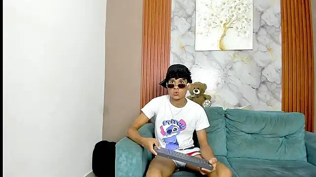 Snapshot of BOUL_GUYS chatting on 27, 5, 2026 BOUL GUYS online show from 27, 5, 2026