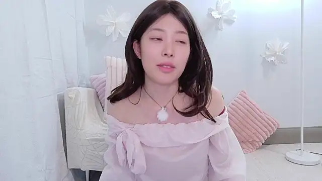 Snapshot of sakura-ch- chatting on 4, 7, 2026 sakura-ch- online show from 4, 7, 2026