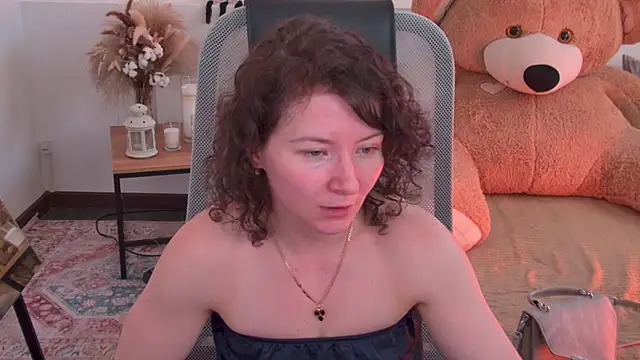 AureliaGleam online show from 15, 5, 2026