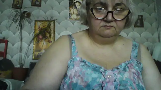 Snapshot of MarinaFarina53 chatting on 21, 5, 2026 MarinaFarina53 online show from 21, 5, 2026